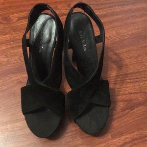 Black sandal platform approx 5 inch heel